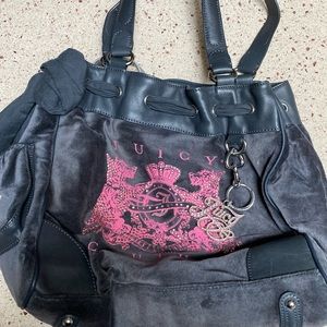 2011 Juicy Couture Bag Grey And Pink Velour Daydreamer Scottie Dog Handbag. Used